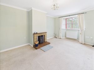 Living room- click for photo gallery